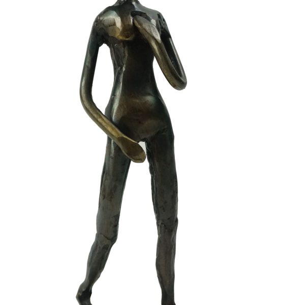 Femme ingénue